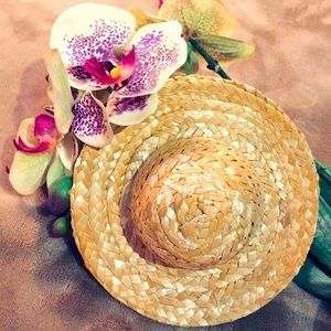 (1) Dozen doll-sized straw hats